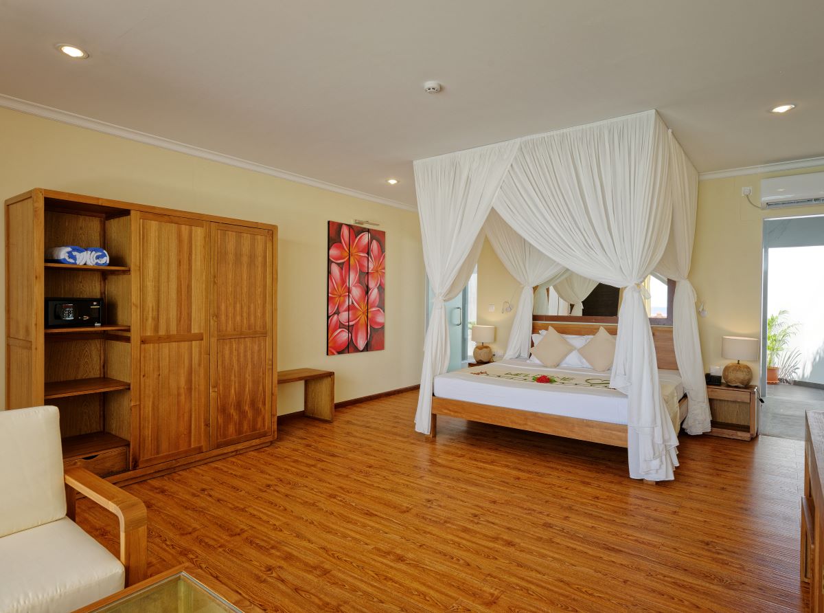 Angaga Island Resort & Spa