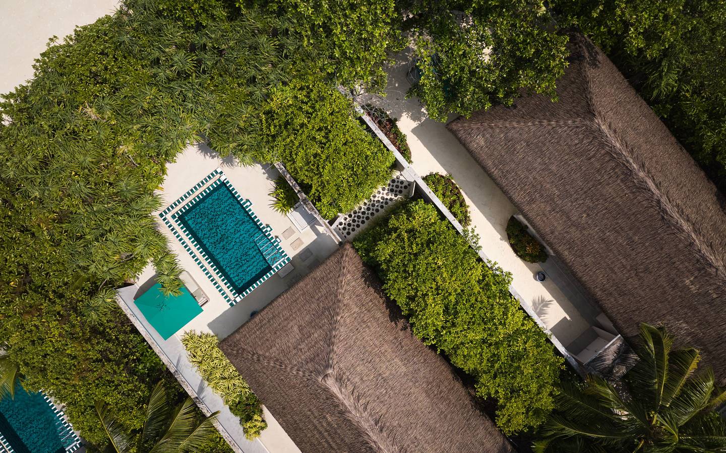 Seaside_Finolhu_Two_Bedroom_Interconnecting_beach_Villa_1