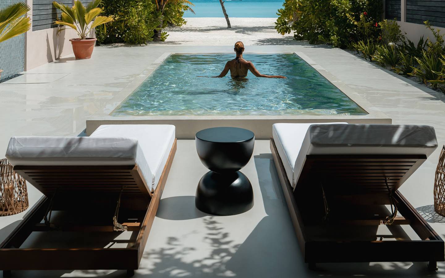 Villa_Haven_Delixe-Beach-Pool-Villa-Pool1