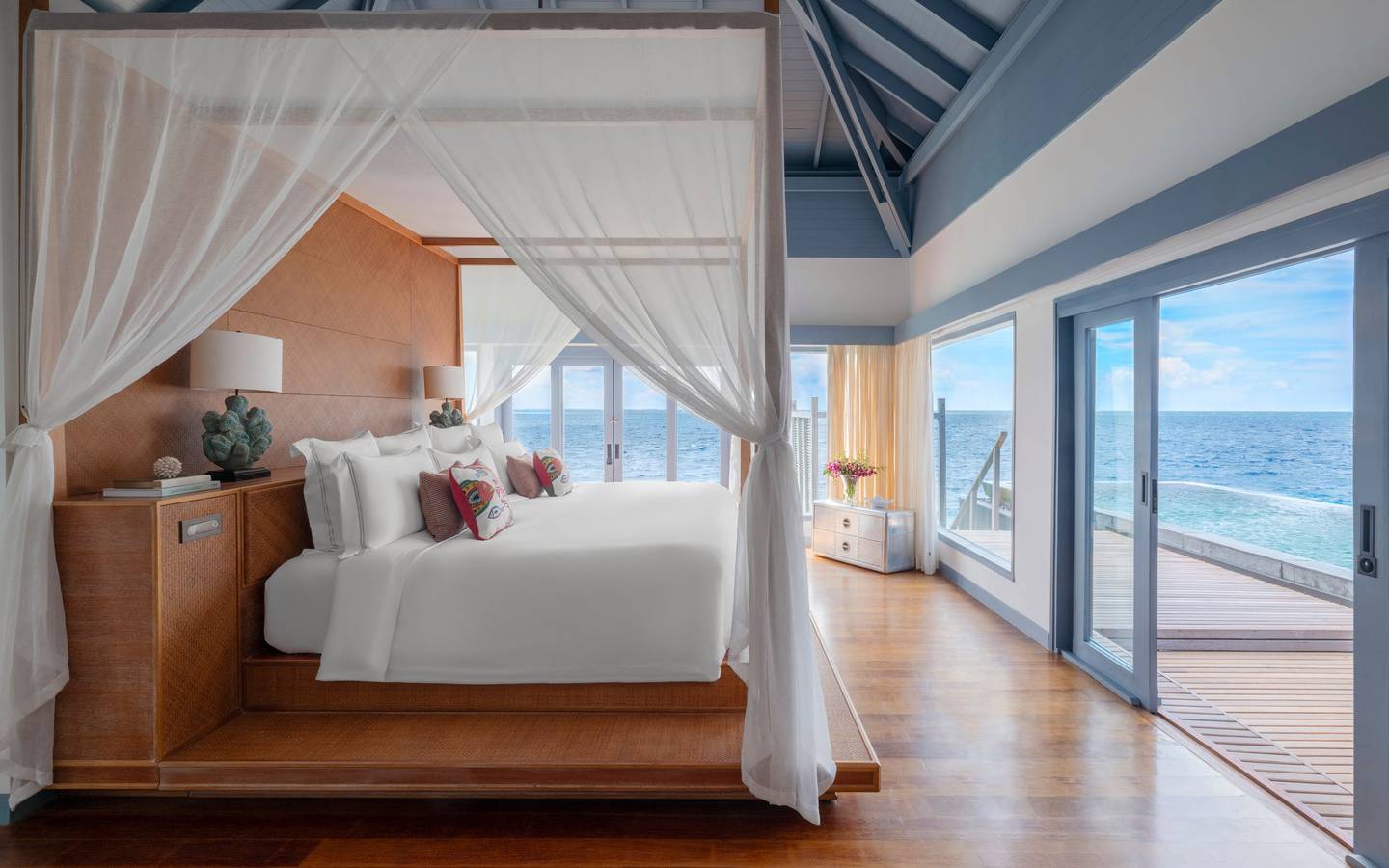 Halcyon_Private_Island_Horizon_Overwater_Reatreat_1_4