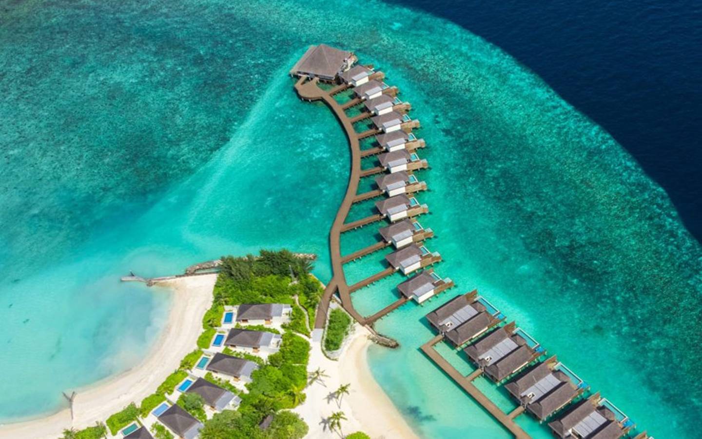 DusitD2_Feydhoo_Maldives_Premium_Overwater_Pool_Villa_1