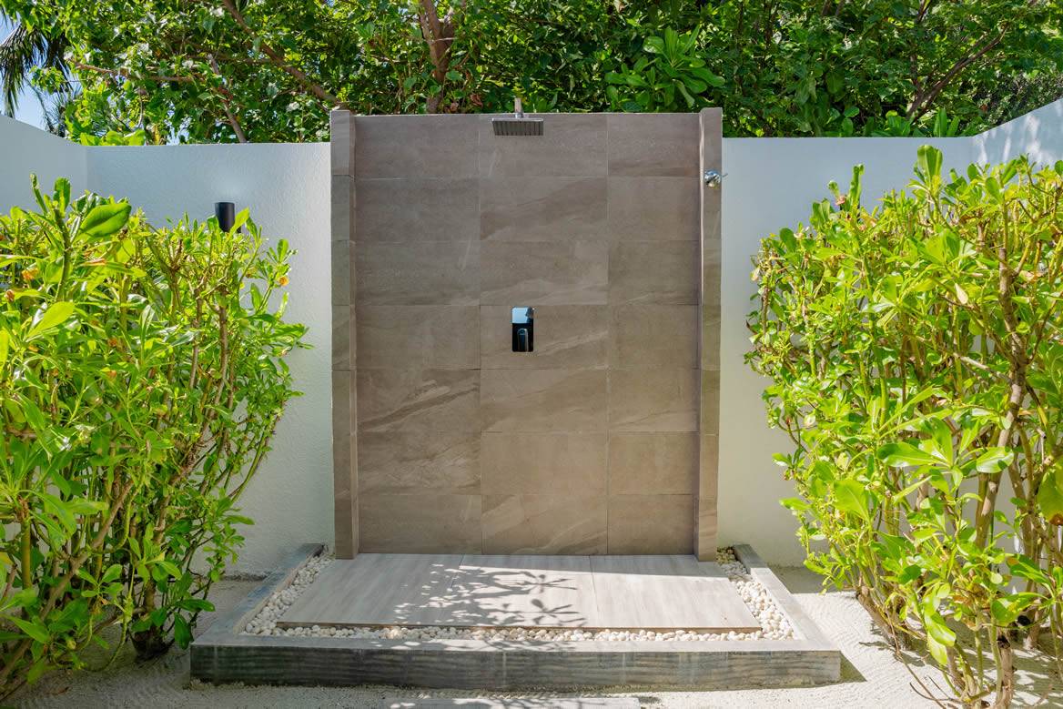Nooe Maldives - Sunset Beach Villa - Open Bathroom