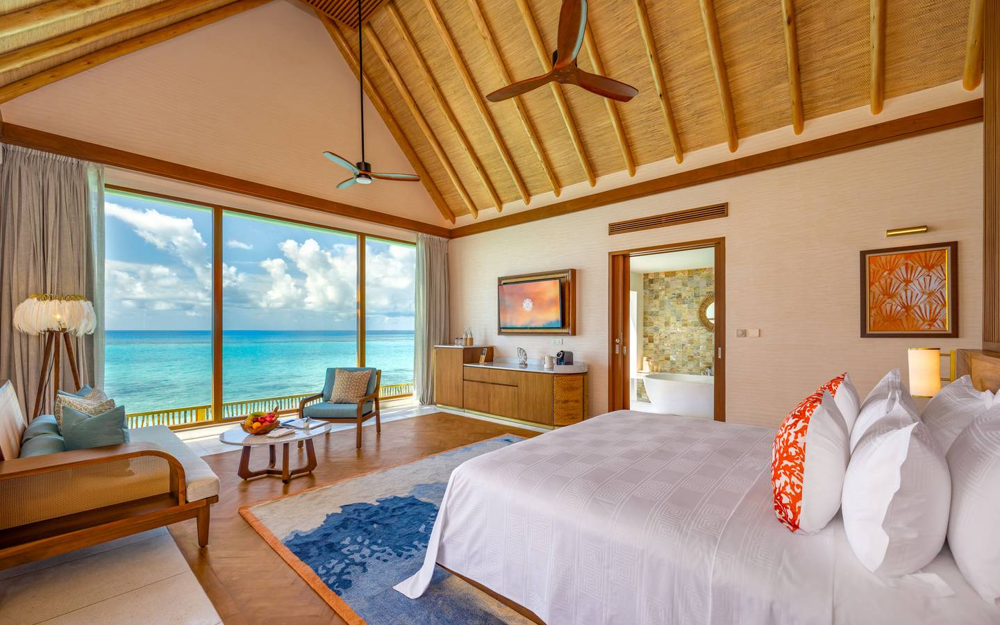 Rah_Gili_Maldives_Water_Pool_Villa_With_Slide_7