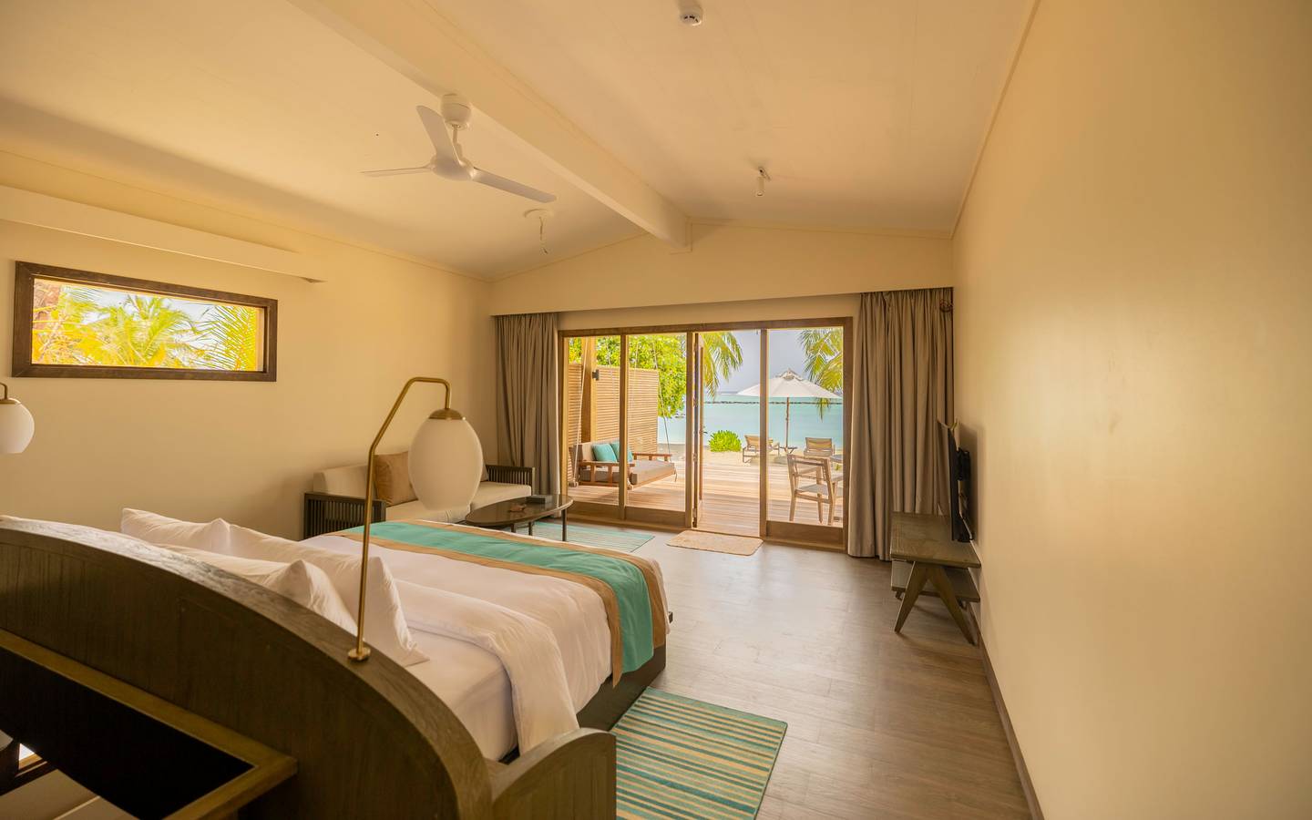 Nala_Romatic_Beach_Villa_Sleeping1