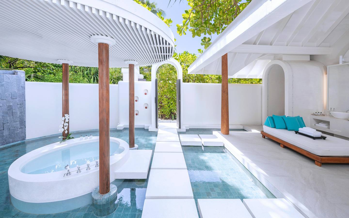 Anantara Kihavah Two-bedroom Family Beach Pool Villas Badezimmer