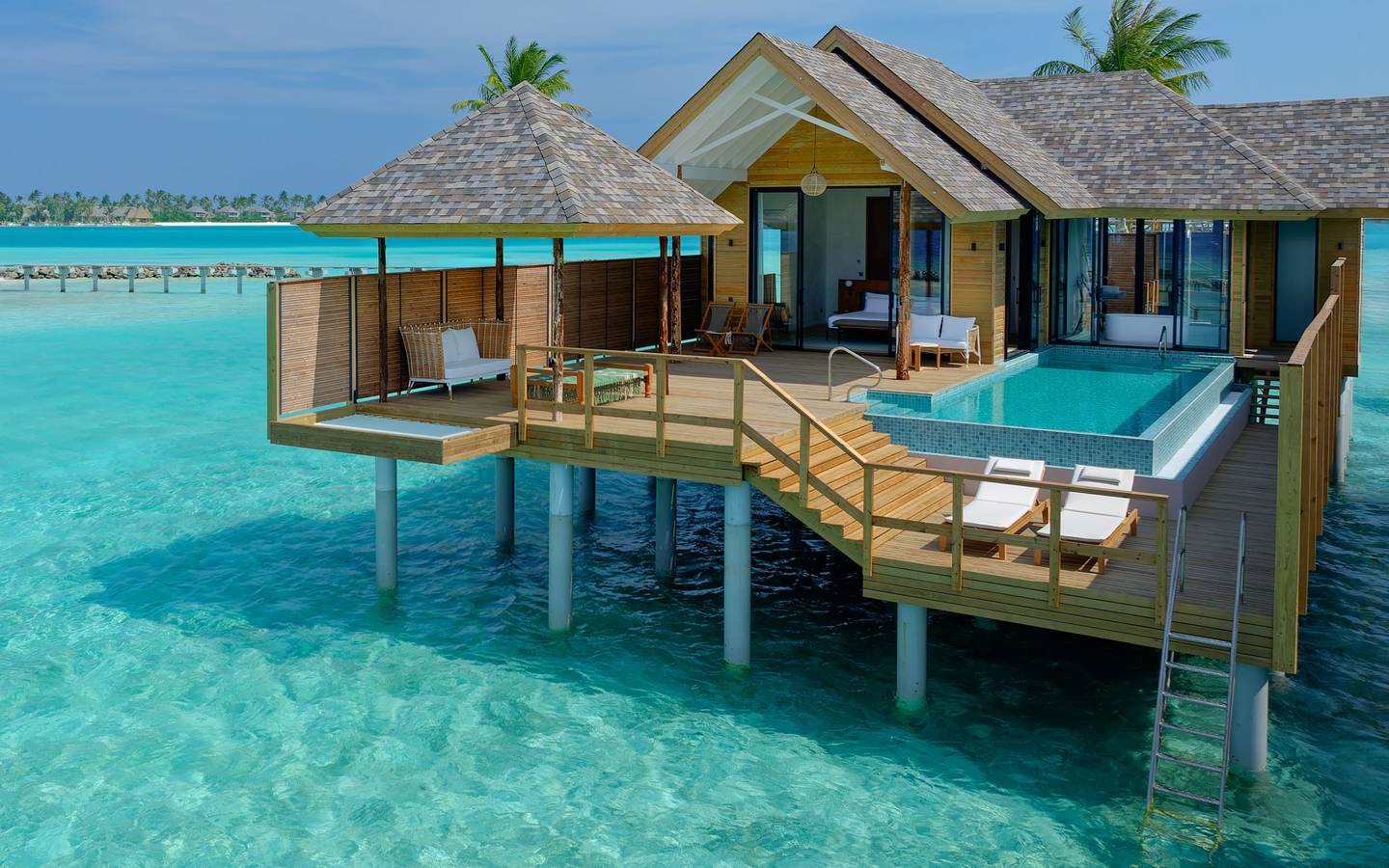 Ananea-Madivaru-Maldives-Deluxe-Water-Pool-Villa-Außenansicht