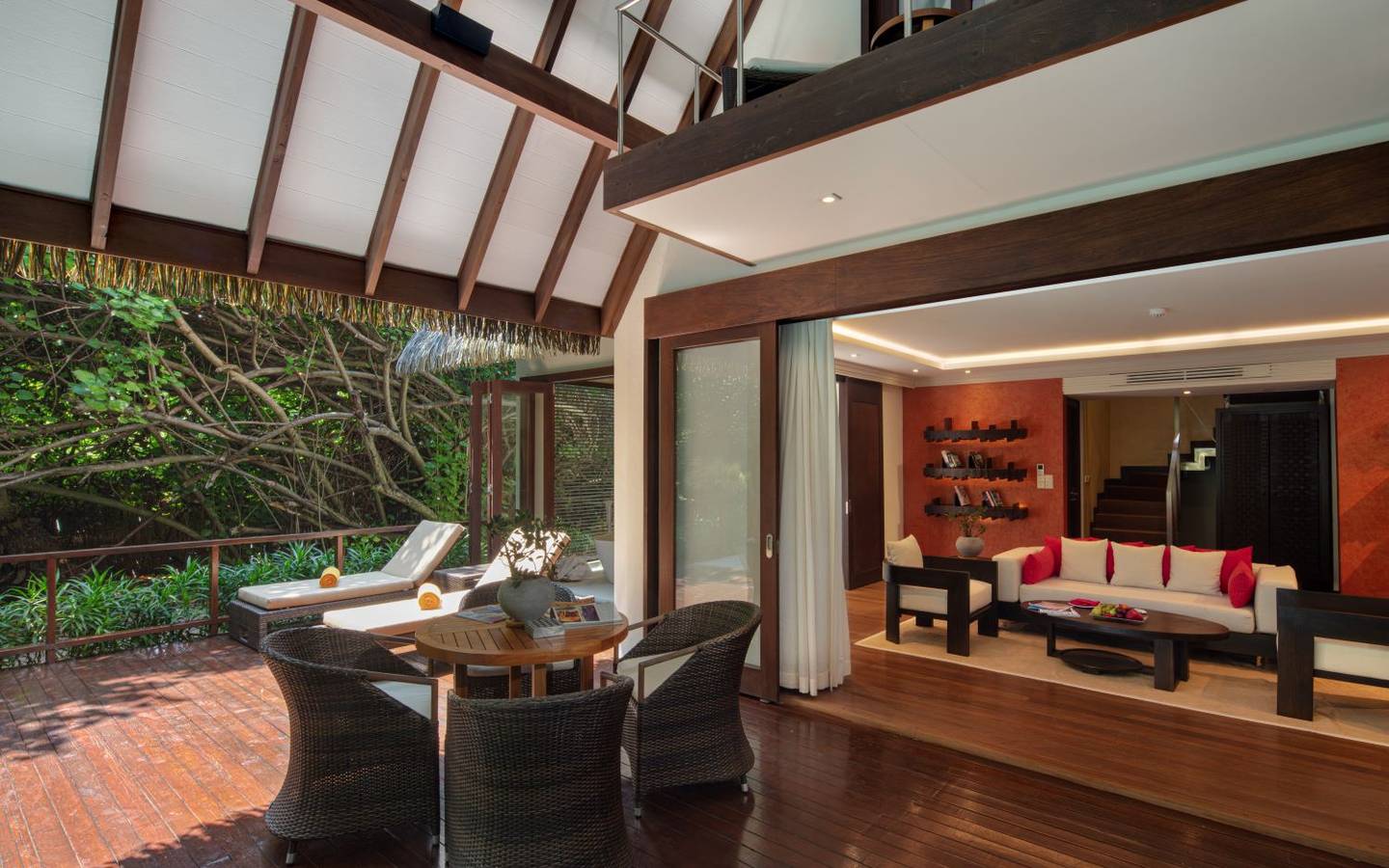 Duplex Honeymoon Suite