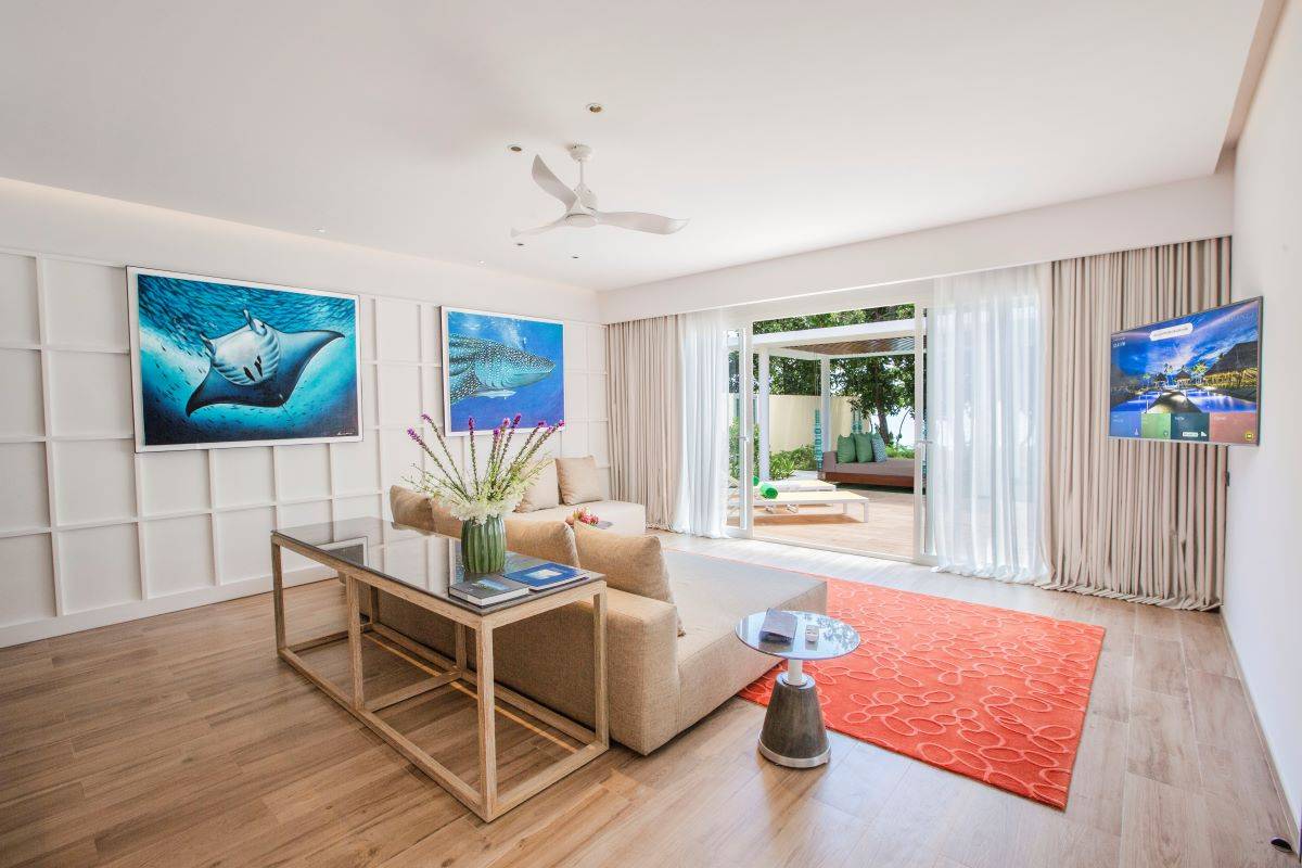 Emerald Maldives Resort & Spa, Malediven, Superior Beach Villa with Pool, Wohnzimmer