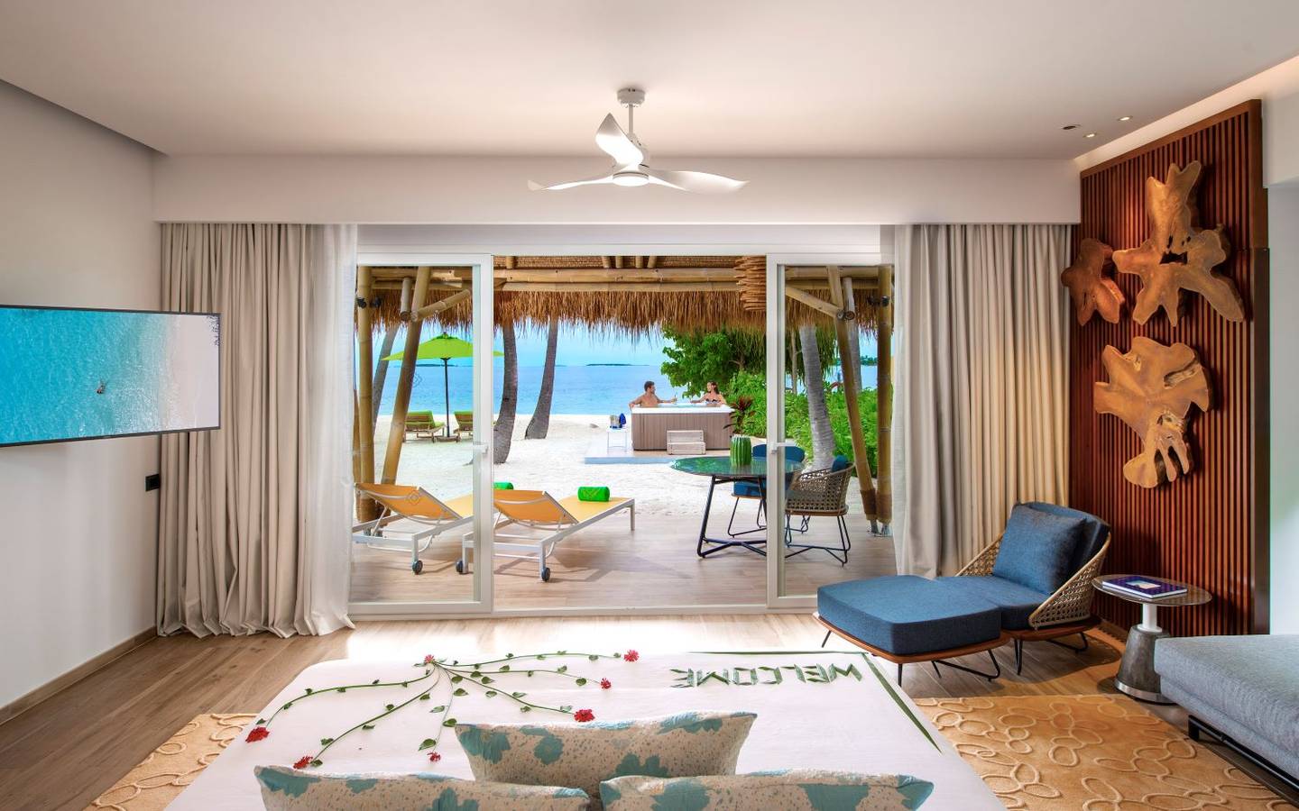 Emerald Maldives Resort & Spa, Malediven, Jacuzzi Beach Villa, Schlafzimmer