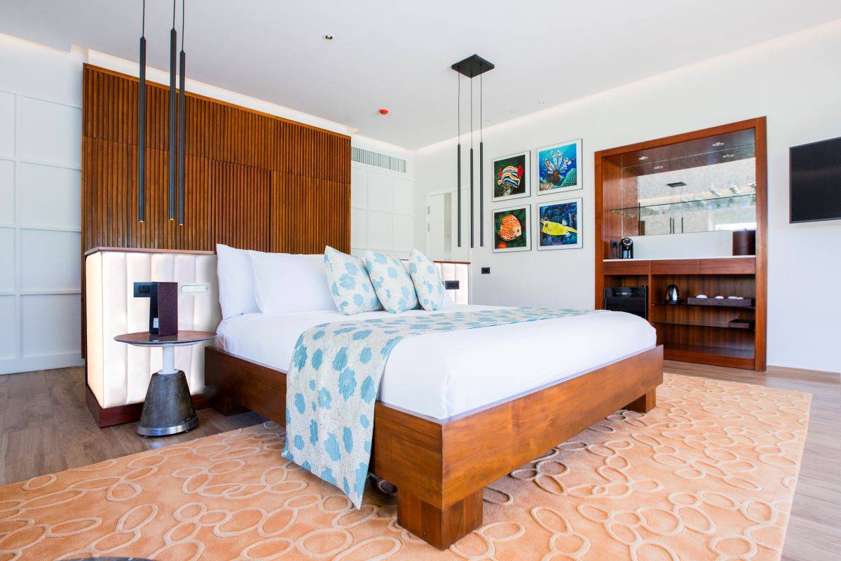 Emerald Maldives Resort & Spa, Malediven, Beach Villa, Schlafzimmer