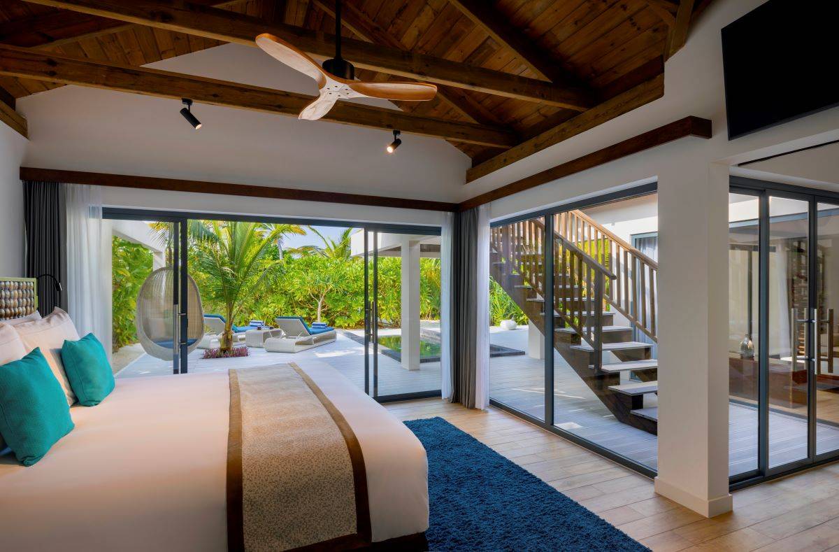 Beach Pool Villa Sunset / Deluxe