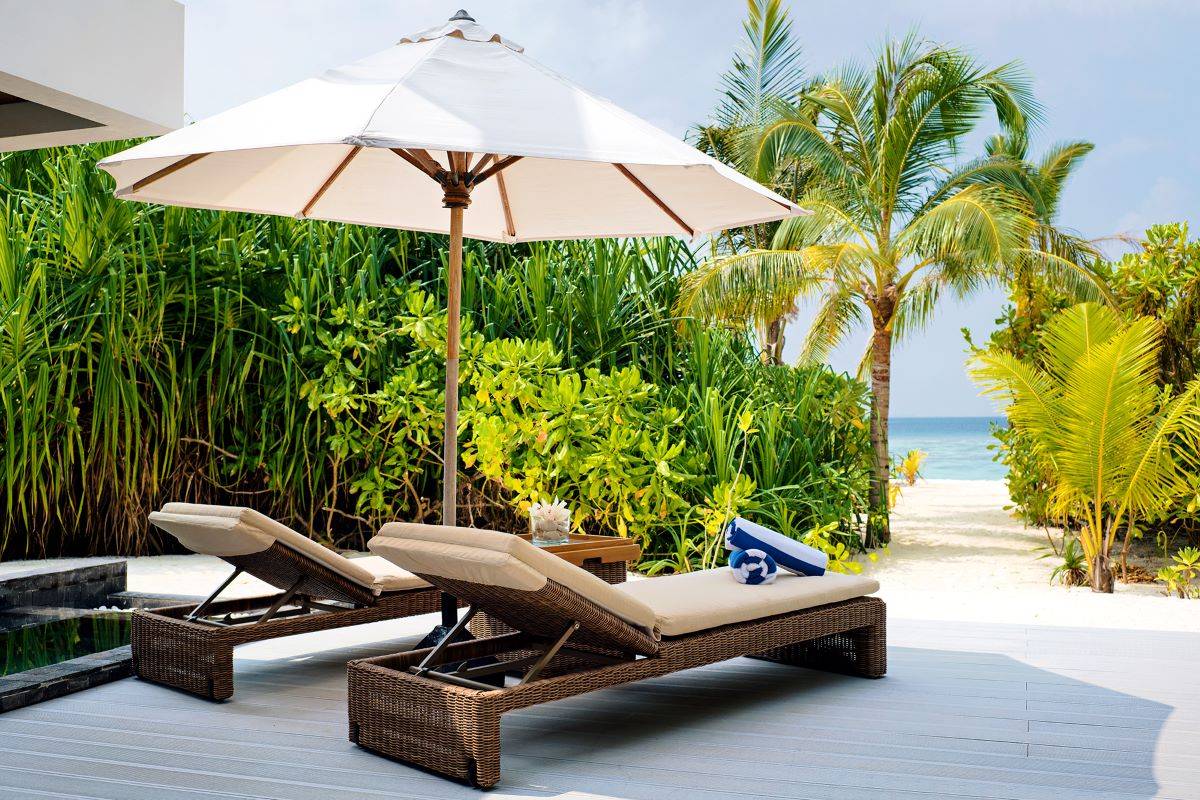 Beach Pool Villa Sunset / Deluxe