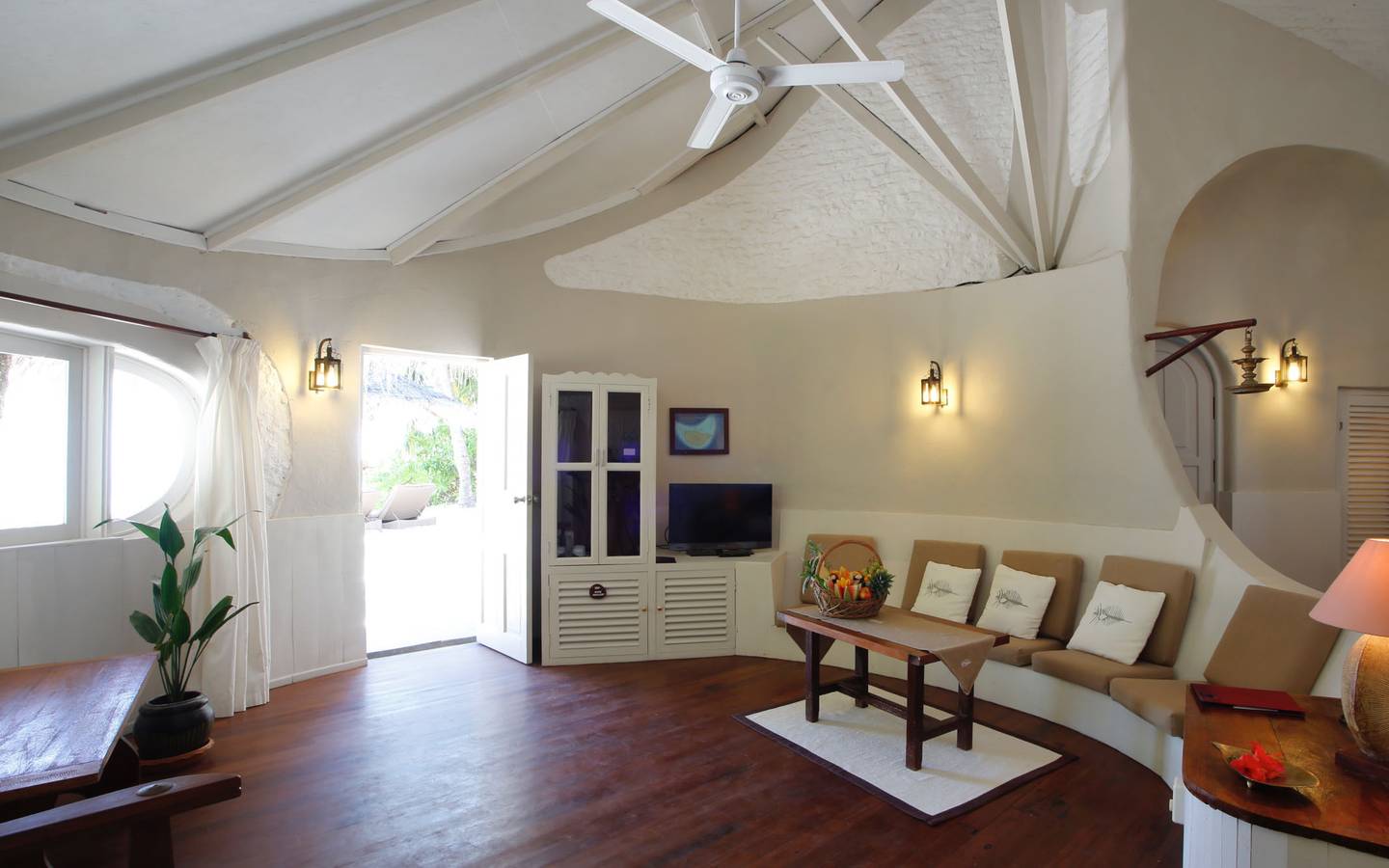 Nika_Island_Resort_Beach_Villa_4