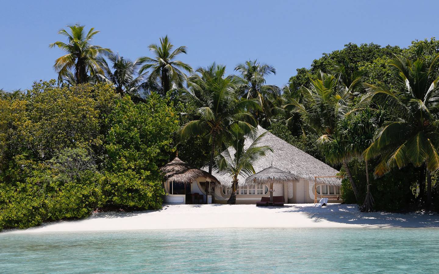 Nika_Island_Resort_Deluxe_Beach_Villa_6