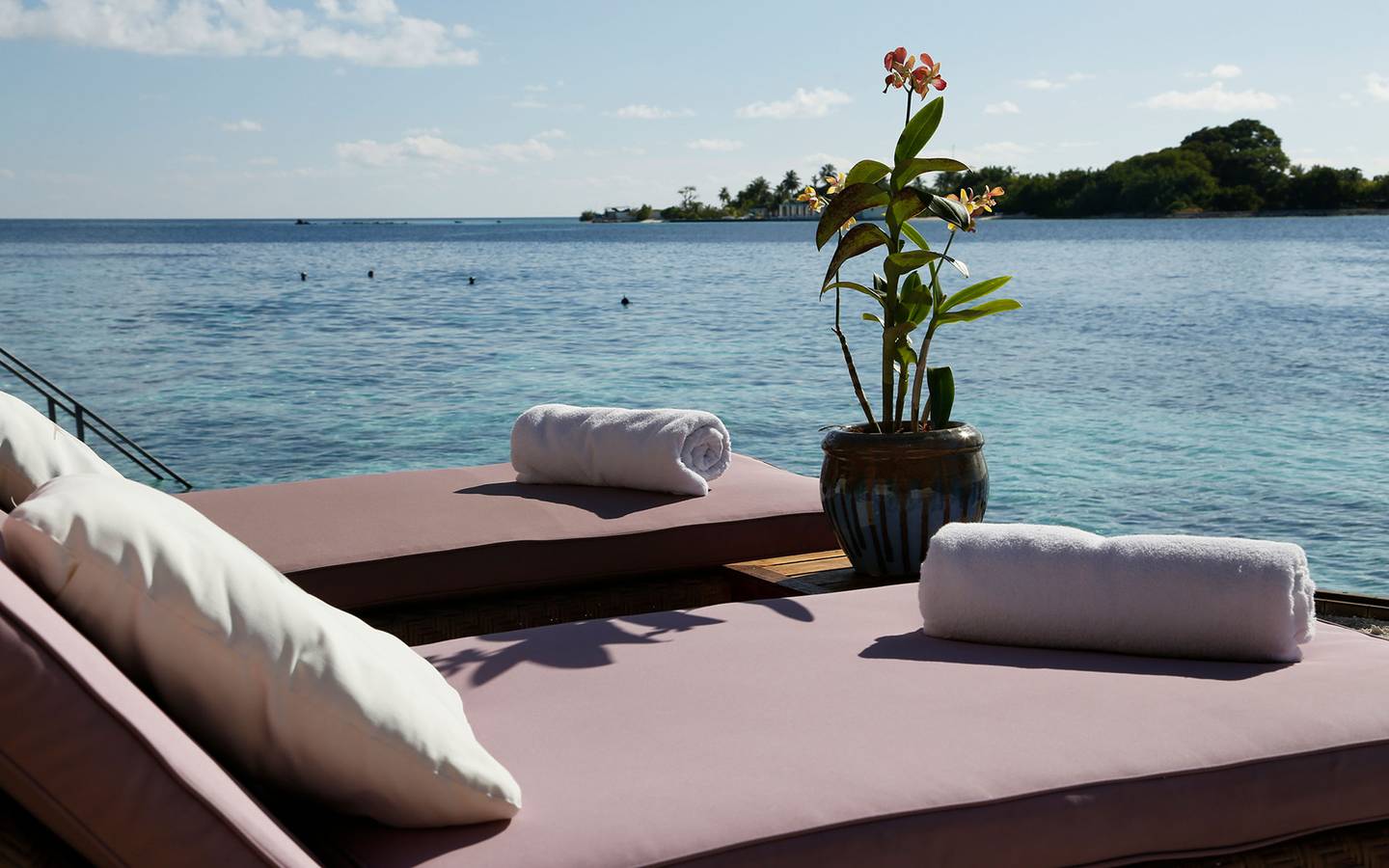 Nika_Island_Resort_Water_Villa_5