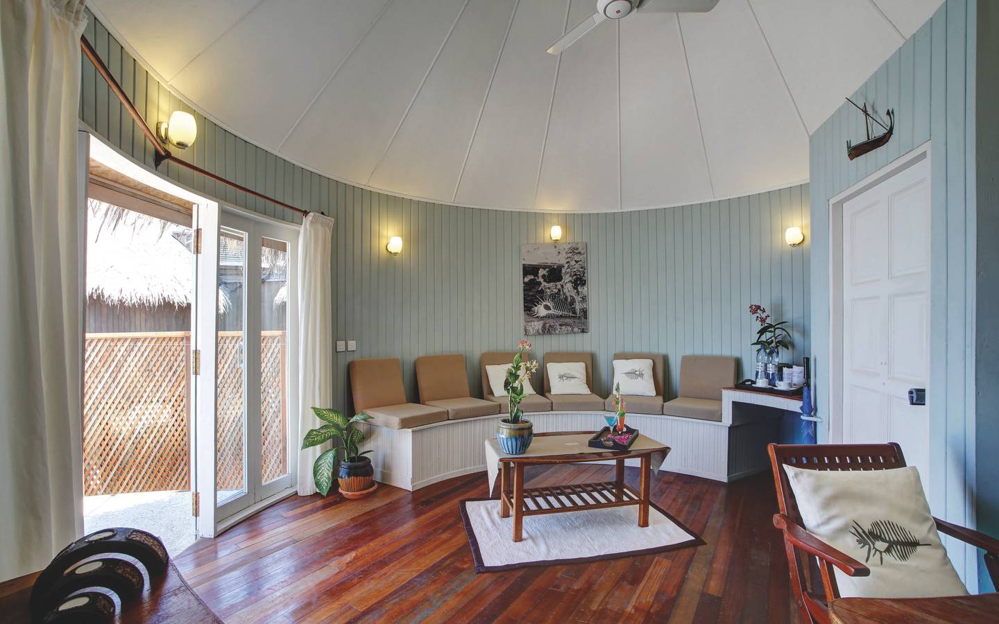 Nika_Island_Resort_Water_Villa_8