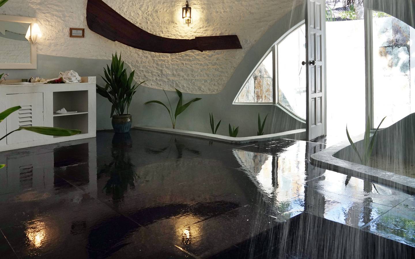 Nika_Island_Resort_Family_Deluxe_Beach_Villa_4