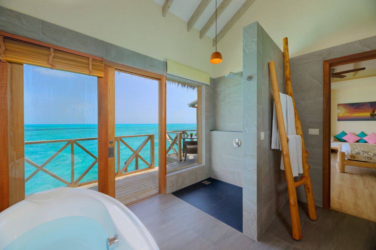 Aqua Suite with Slide