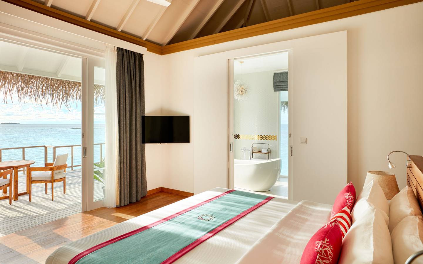 Sun Siyam Iru Veli, Malediven, Two Bedroom Ocean Residence with Pool, Schlafzimmer