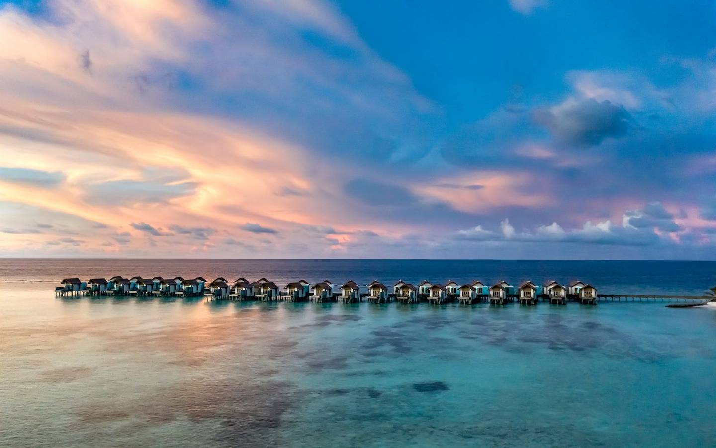 Steg, Platinum Overwater Villa