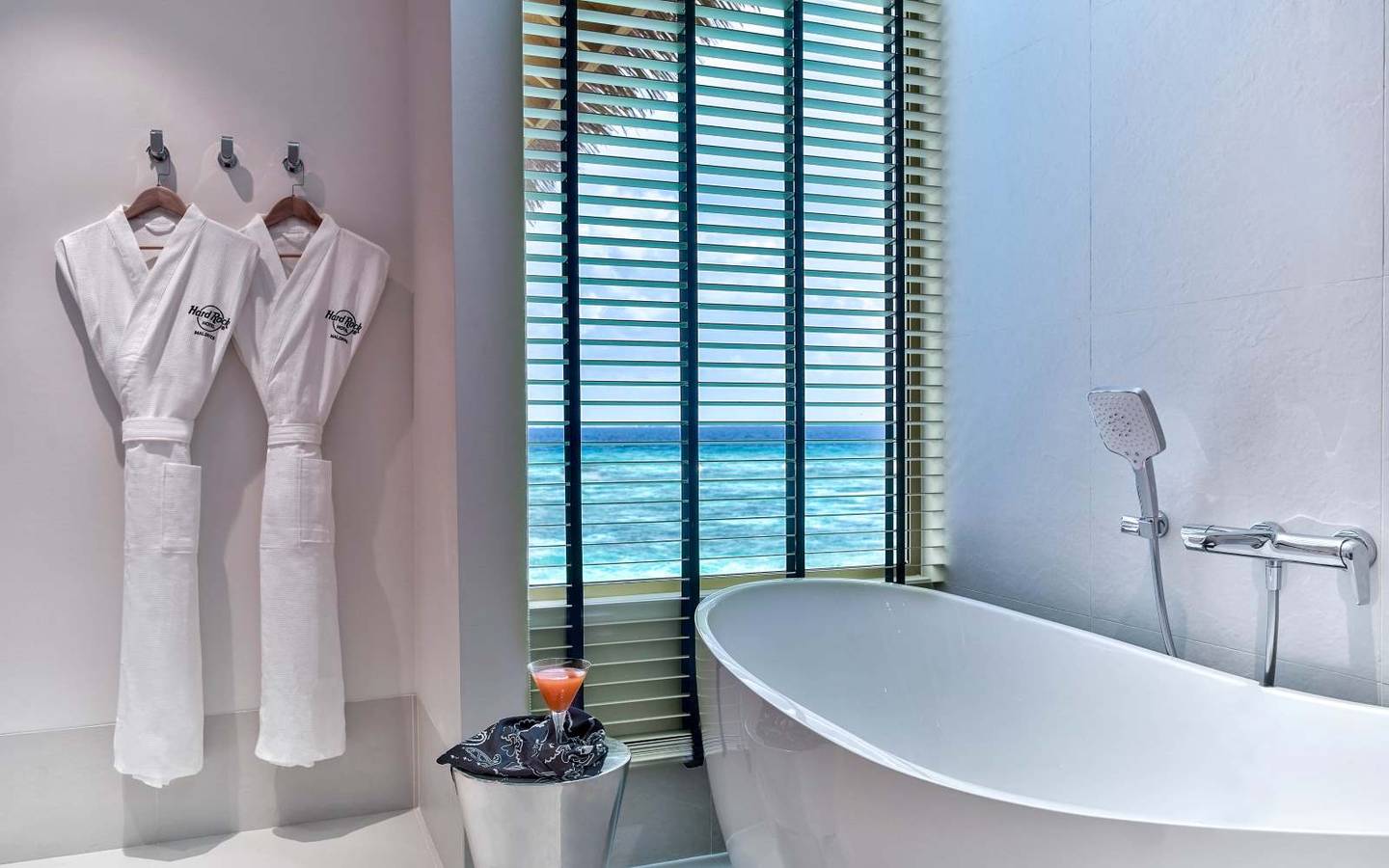 Bad, Platinum Overwater Pool Villa