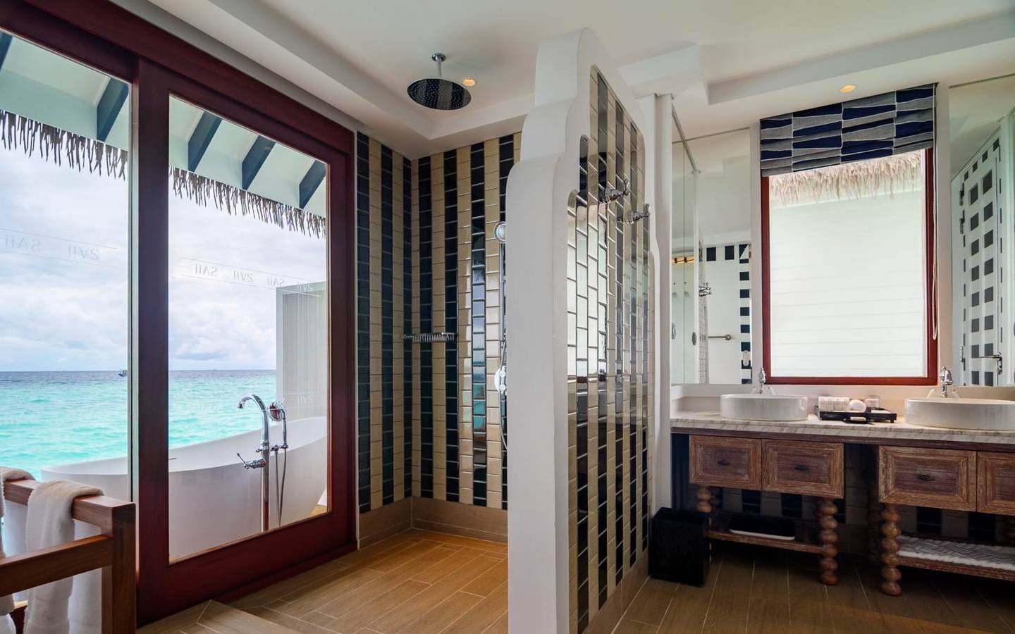 Bad, Overwater Villa, SAii Lagoon Maldives