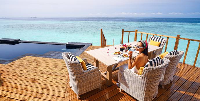 Frühstücken, 2 Bedroom Overwater Pool Villa, SAii Lagoon Maldives