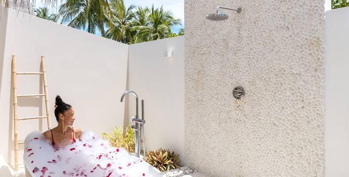 Badezimmer, Grand Pool Beach Villa, Baglioni Resort Maldives