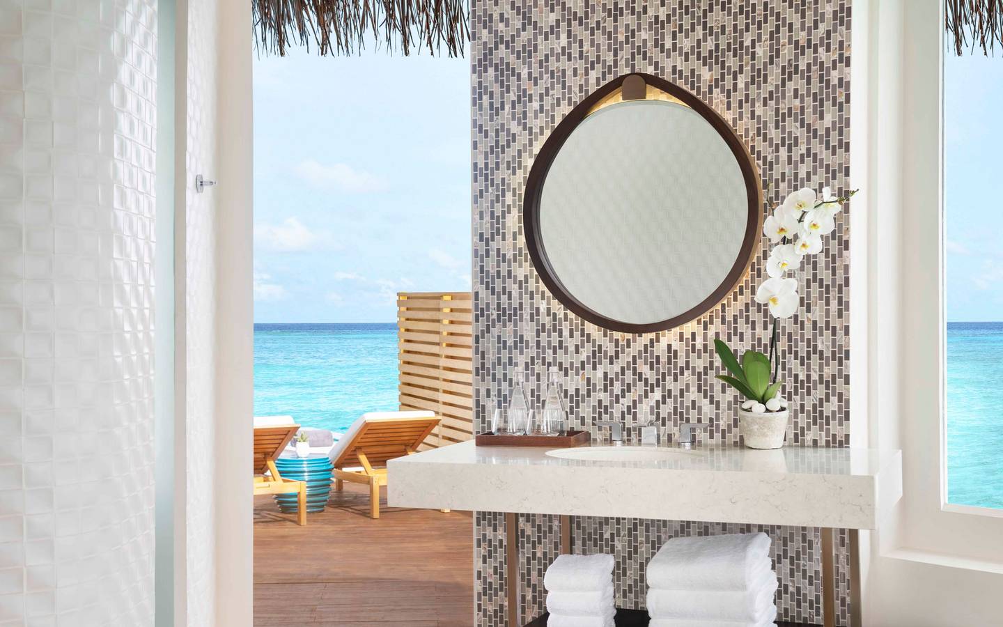 JW_Marriott_Maldives_Overwater_Pool_Villa_Sunset_Sunrise_Bathroom