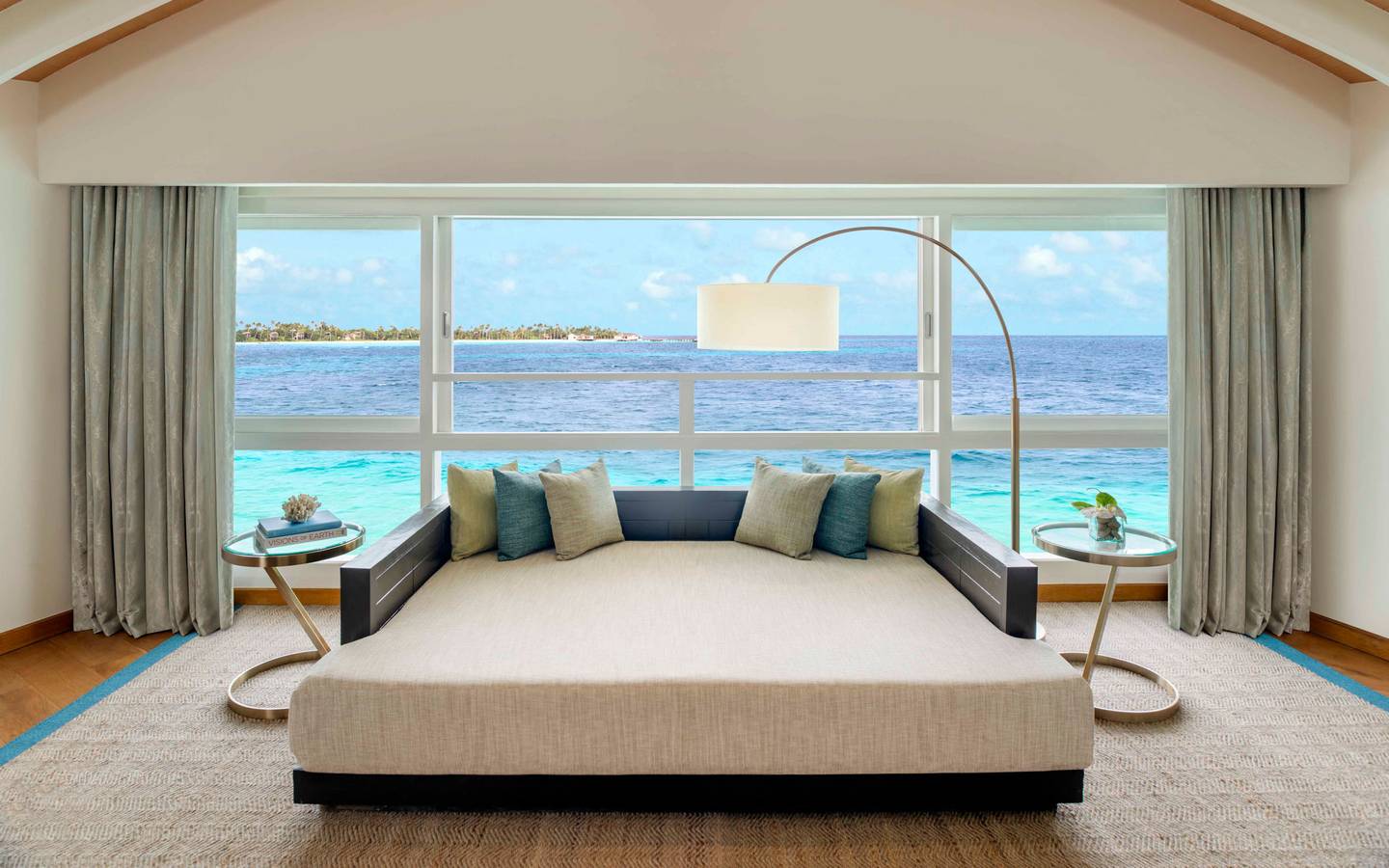 JW_Marriott_Maldives_Duplex_Overwater_Pool_Living_3