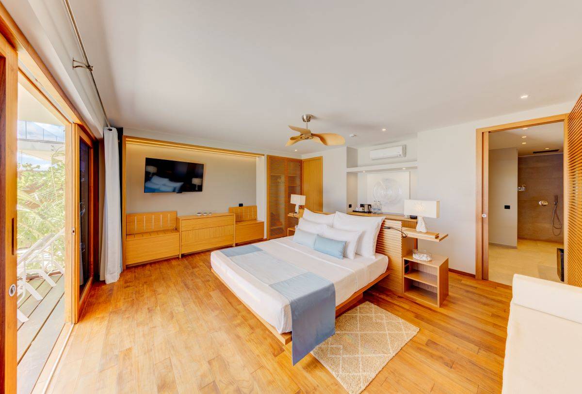 Cinnamon Velifushi Maldives, Malediven, Beach Bungalow, Schlafzimmer