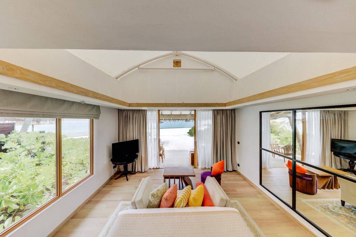 Cinnamon Hakuraa Huraa Maldives, Malediven, Platinum Beach Bungalow, Ausgang zur Terrasse