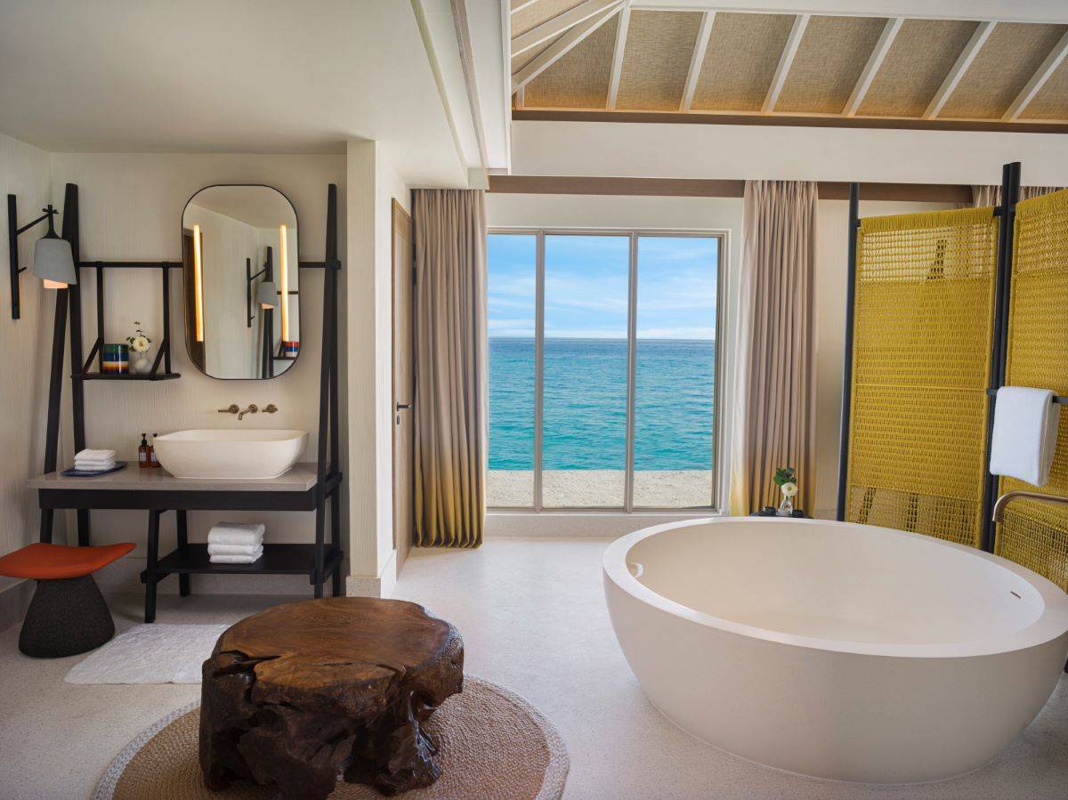 InterContinental Maldives Maamunagau Resort, Three Bedroom Lagoon Residence, Badezimmer