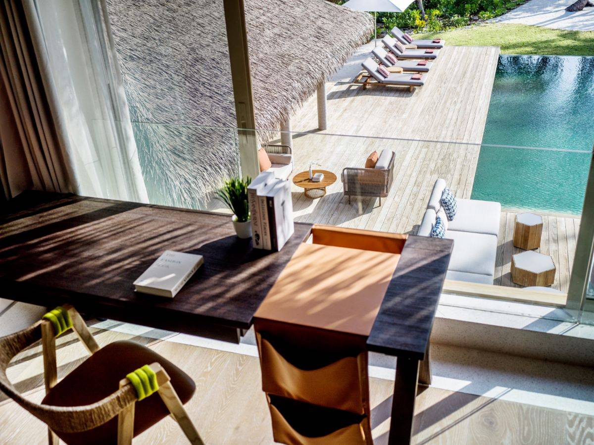 InterContinental Maldives Maamunagau Resort, Three Bedroom Royal Beachfront Residence, Ausblick