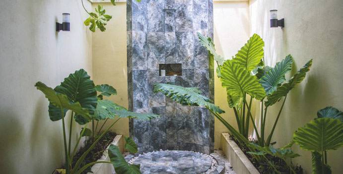 Außendusche, Superior Beach Bungalows, Hondaafushi Island Resort