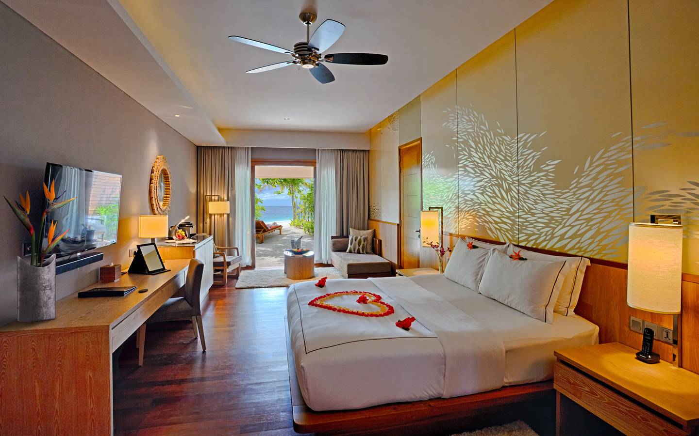 Beach Suite, Lily Beach Resort & SPA_9