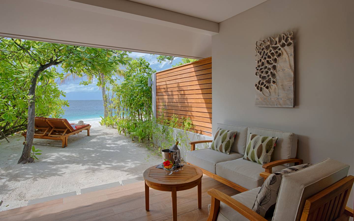 Beach Suite, Lily Beach Resort & SPA_8