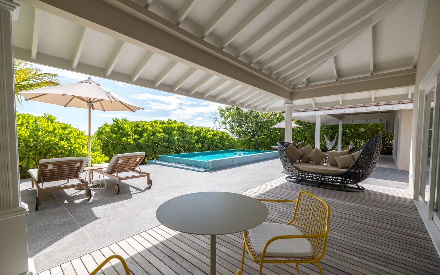 2 Bedroom Lagoon Beach Villa