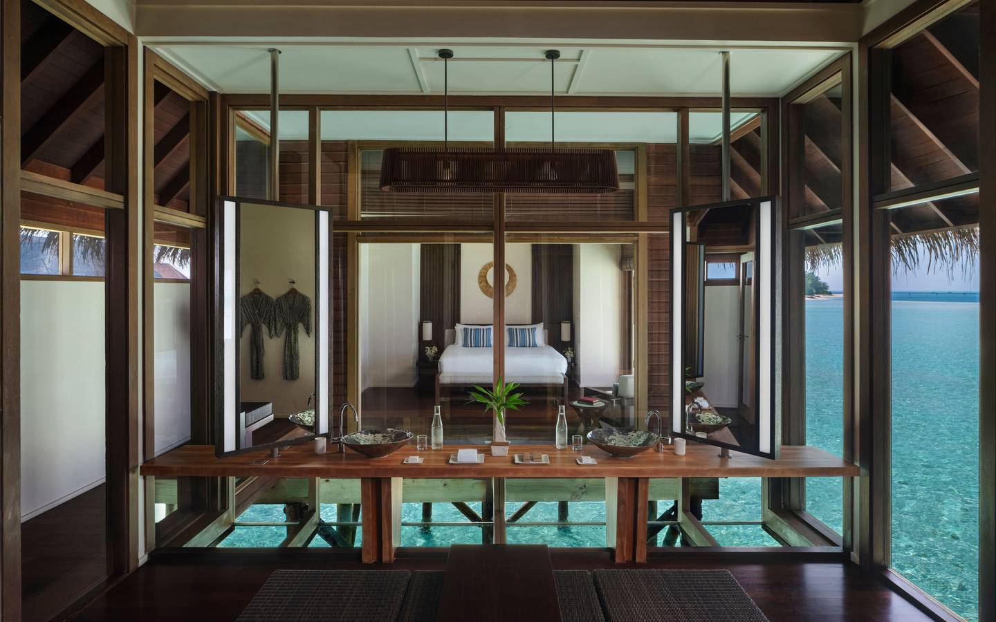Conrad_Maldives_Grand_Water_Villa_with_Pool_Badezimmer