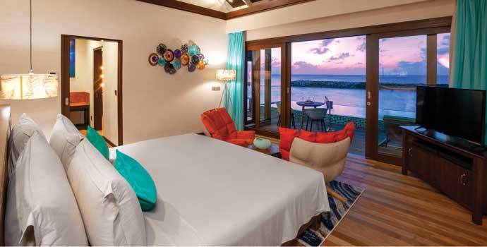 Schlafzimmer, Sunset Water Villas mit Pool, Atmosphere Kanifushi Maldives