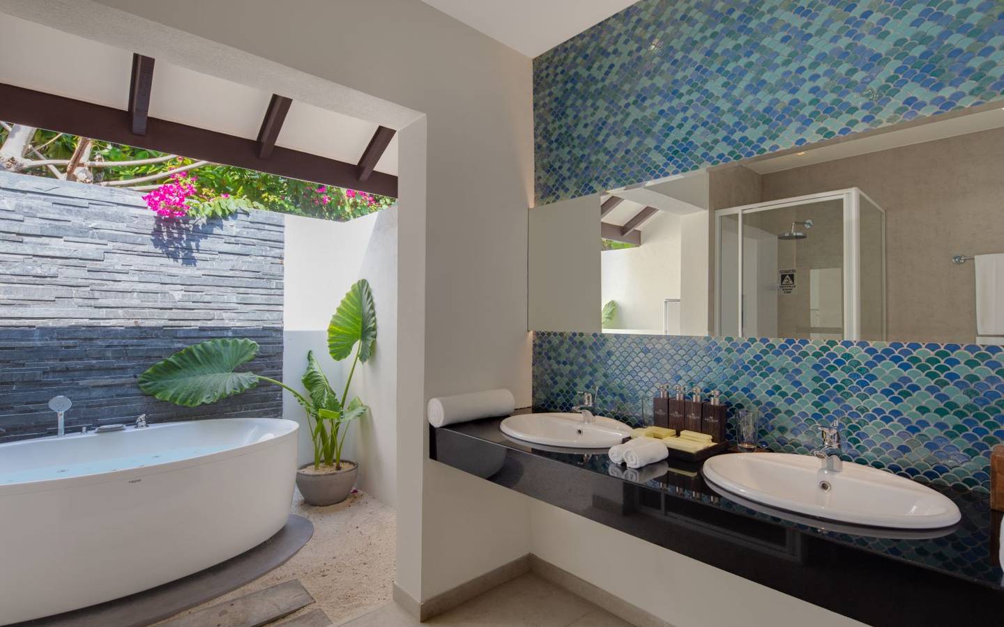 Deluxe Family Beach Villa