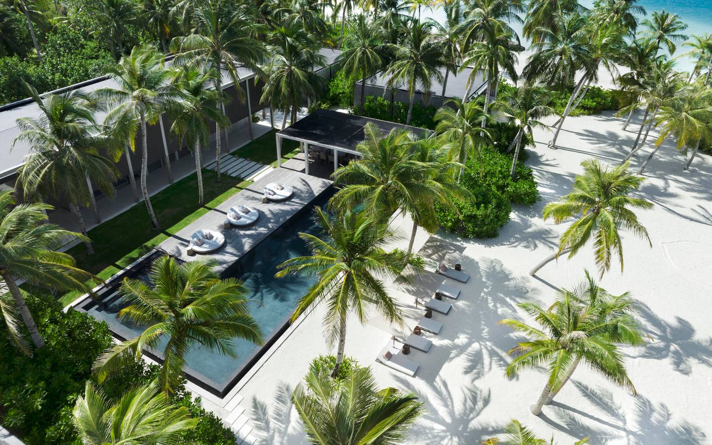 The_Ritz_Carlton_Maldives_Fari_Islands_Estate_Aerial