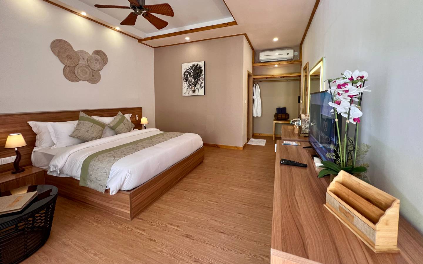 Brennia Kottefaru_Bougain_Villa_Schlafen