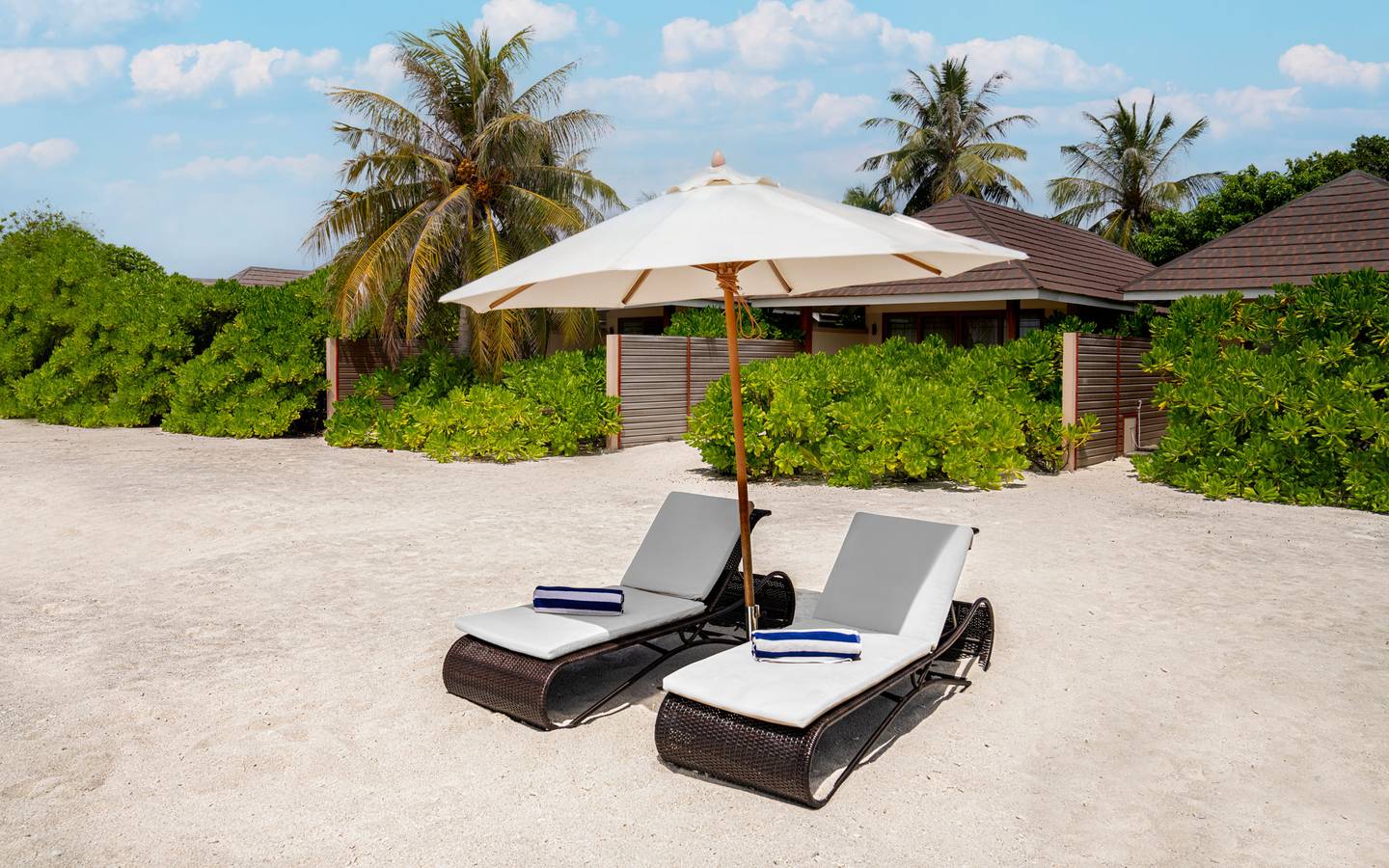 Brennia Kottefaru_Beach_Villa_6