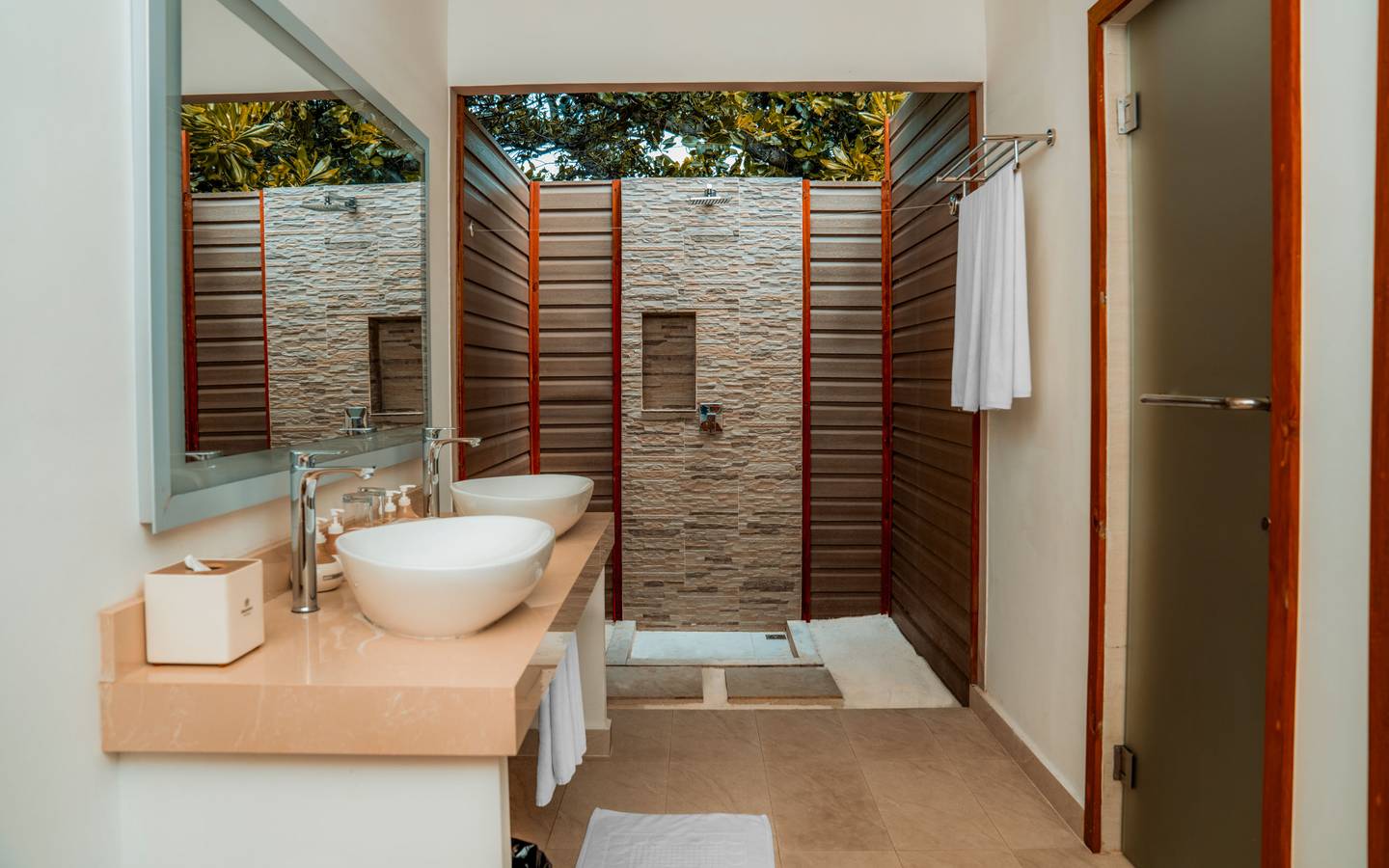 Brennia Kottefaru_Beach_Villa_4