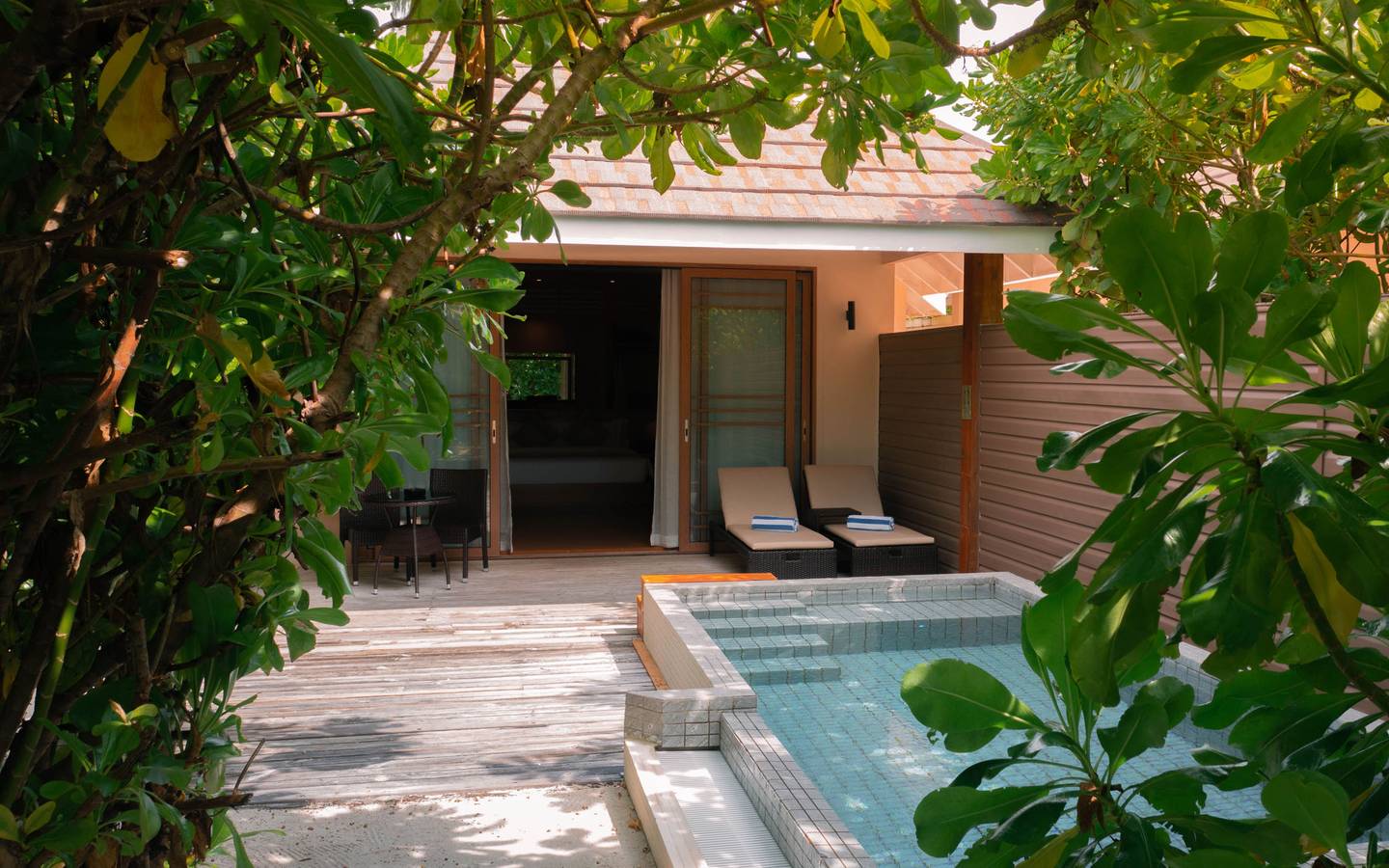 Brennia_Kottefaru_Beach_Pool_Villa_Außenansicht