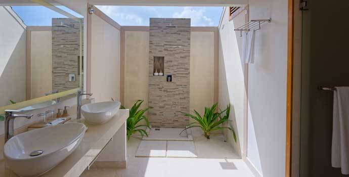 Badezimmer, Deluxe Beach Pool Villa, Brennia Kottefaru