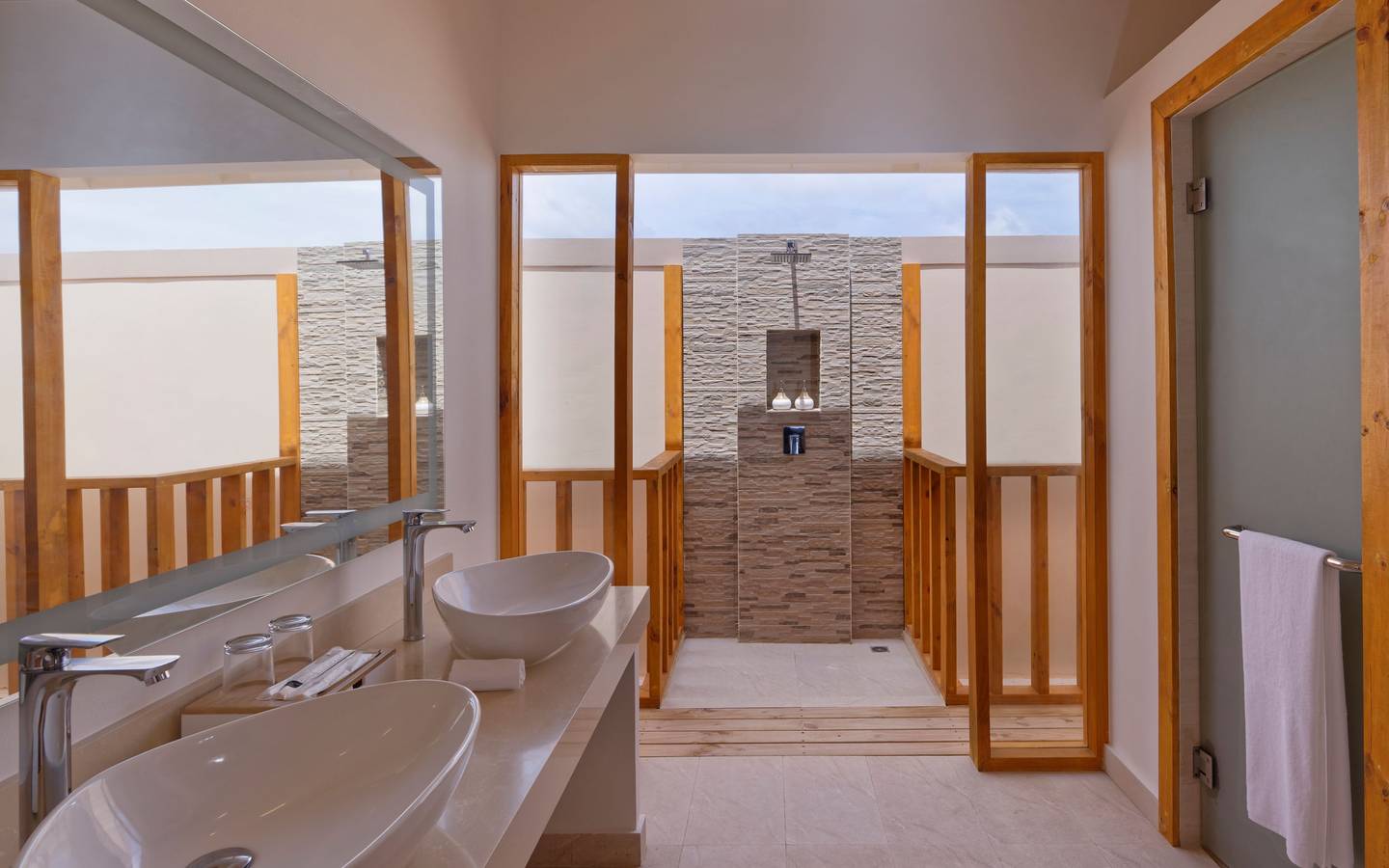 Brennia_Kottefaru_Water_Villa_6