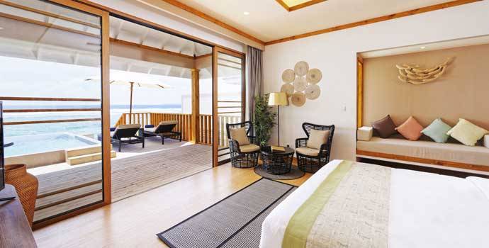 Schlafzimmer, Water Pool Villa, Brennia Kottefaru