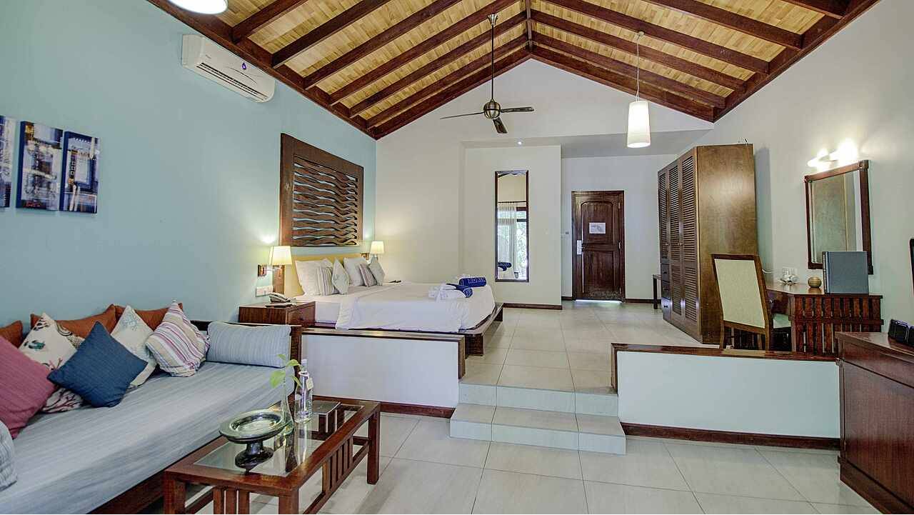 Robinson_Maldives_Economy_Bungalow_1